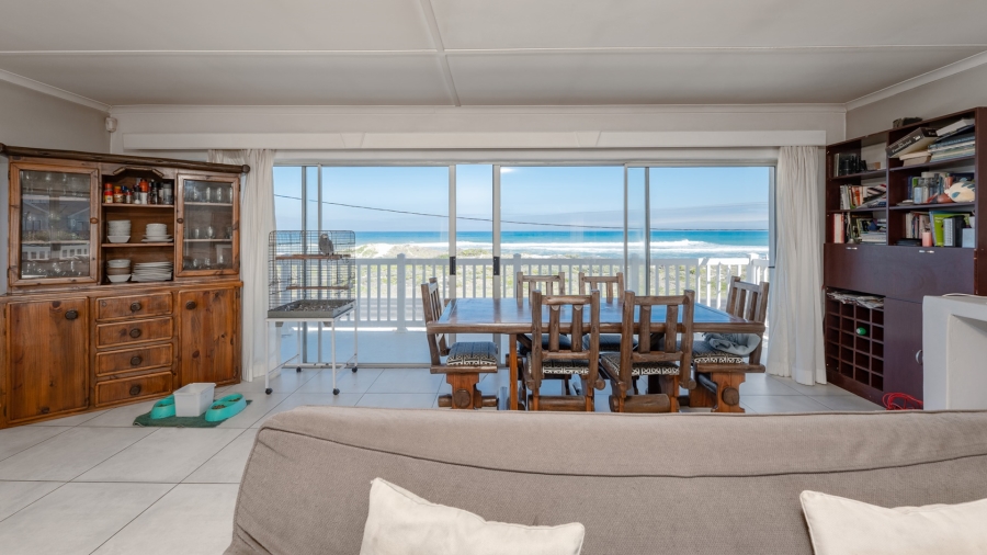 7 Bedroom Property for Sale in Struisbaai Western Cape